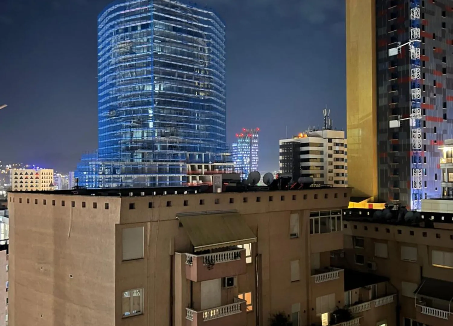 Tirana Gallery Apartment - City Center View