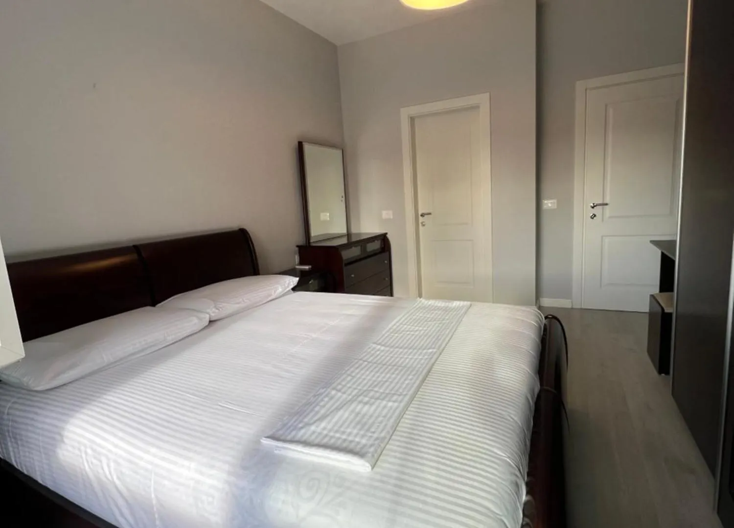 Tirana Gallery Apartment - City Center View Albania